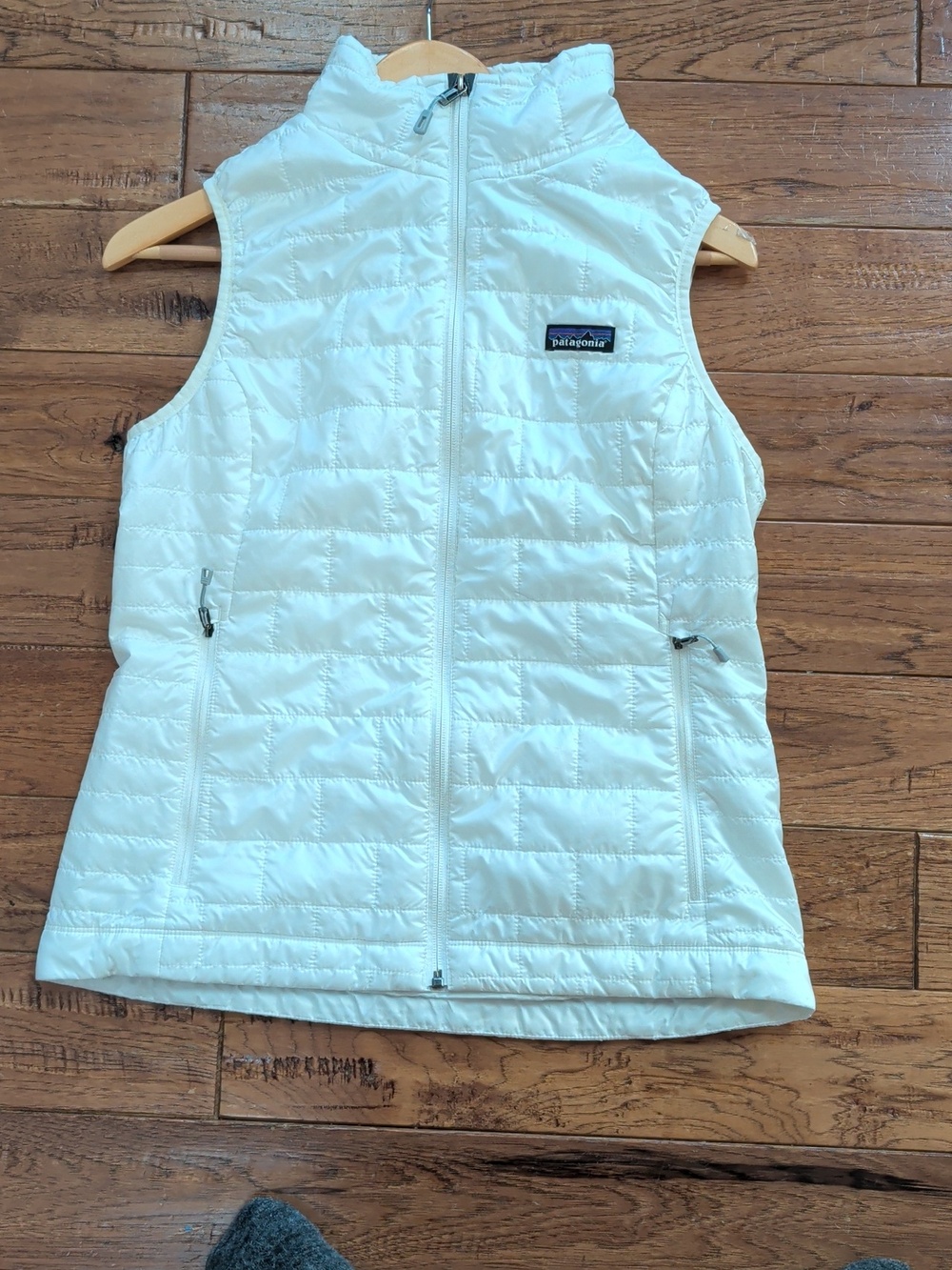 Patagonia Nano Puff White Quilted Women’s Insulated Vest - Picture 2 of 8